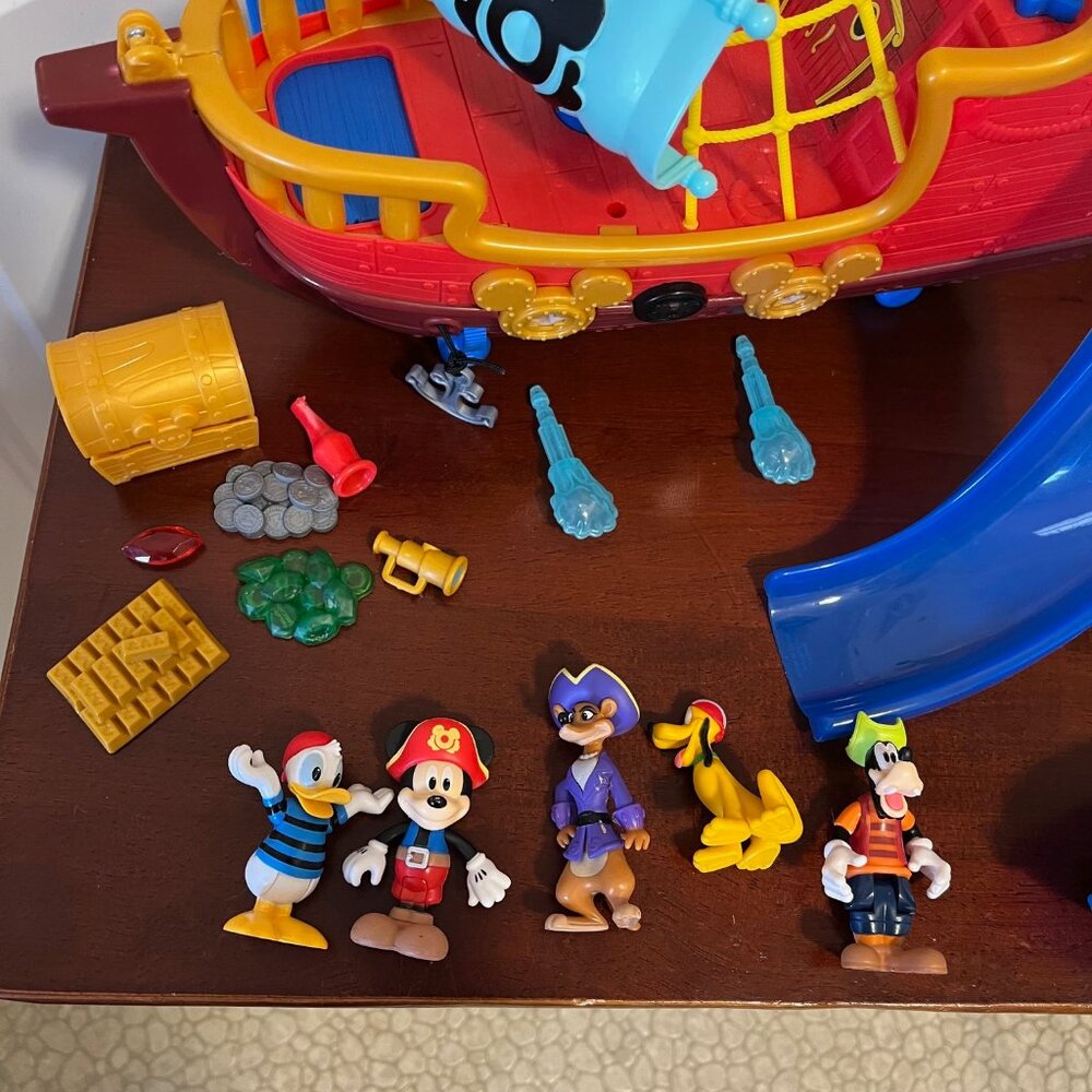 Disney Junior Mickey Mouse Funhouse Treasure Adventure Pirate Ship - Picture 3 of 10